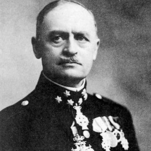 Sort-hvid portræt af oberst.